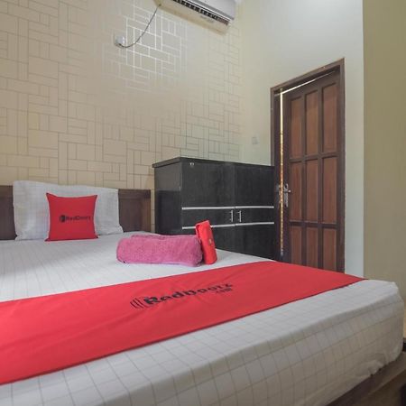 Reddoorz Near Sepinggan Airport Balikpapan 2 Hotel Exterior photo