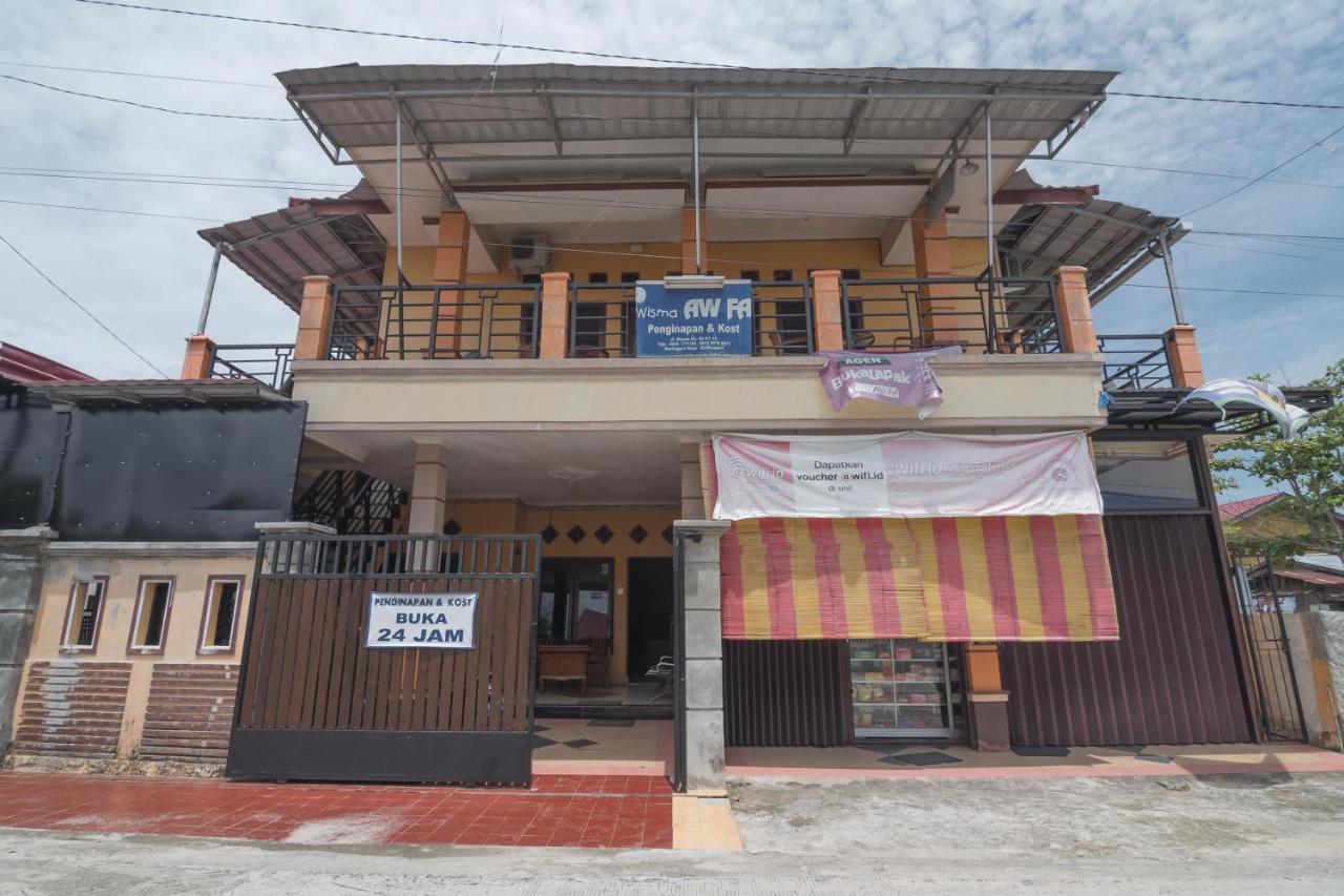 Reddoorz Near Sepinggan Airport Balikpapan 2 Hotel Exterior photo